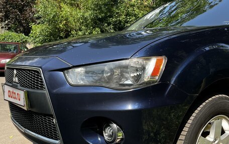 Mitsubishi Outlander III рестайлинг 3, 2011 год, 1 200 000 рублей, 10 фотография