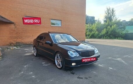 Mercedes-Benz C-Класс, 2004 год, 750 000 рублей, 6 фотография