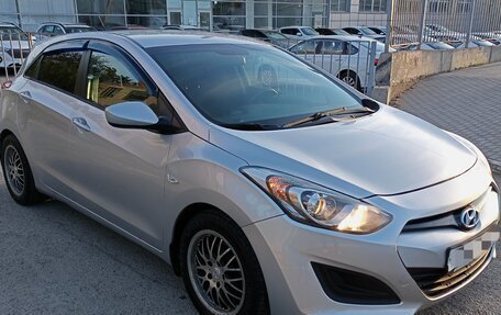 Hyundai i30 II рестайлинг, 2013 год, 850 000 рублей, 3 фотография