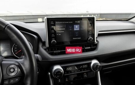Toyota RAV4, 2020 год, 3 399 000 рублей, 9 фотография