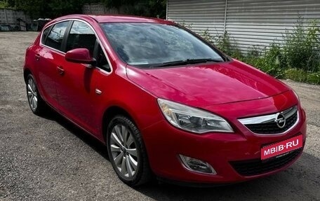 Opel Astra J, 2012 год, 910 000 рублей, 1 фотография