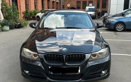 BMW 3 серия, 2011 год, 1 090 000 рублей, 2 фотография