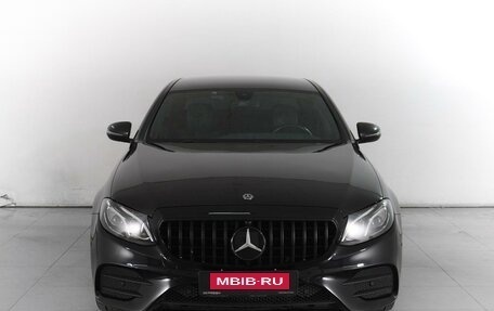 Mercedes-Benz E-Класс, 2018 год, 3 899 000 рублей, 3 фотография