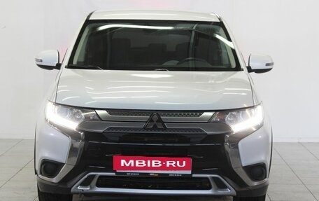 Mitsubishi Outlander III рестайлинг 3, 2019 год, 2 199 000 рублей, 2 фотография