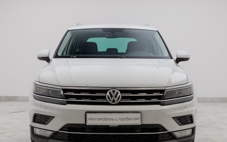 Volkswagen Tiguan II, 2017 год, 2 195 000 рублей, 2 фотография