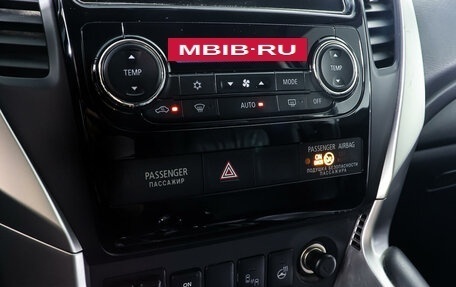 Mitsubishi Pajero Sport III рестайлинг, 2019 год, 3 438 000 рублей, 20 фотография