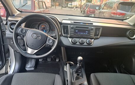 Toyota RAV4, 2013 год, 2 000 000 рублей, 5 фотография