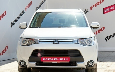 Mitsubishi Outlander III рестайлинг 3, 2014 год, 1 730 000 рублей, 2 фотография