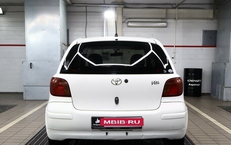 Toyota Vitz, 2004 год, 550 000 рублей, 4 фотография