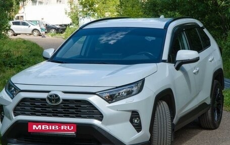 Toyota RAV4, 2021 год, 4 100 000 рублей, 3 фотография
