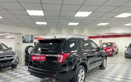 Ford Explorer VI, 2018 год, 2 985 000 рублей, 2 фотография