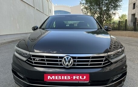 Volkswagen Passat B8 рестайлинг, 2017 год, 3 200 000 рублей, 2 фотография