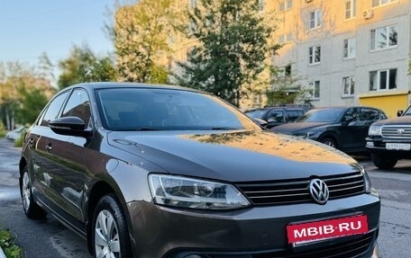 Volkswagen Jetta VI, 2012 год, 1 290 000 рублей, 3 фотография