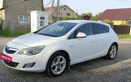 Opel Astra J, 2012 год, 695 000 рублей, 2 фотография