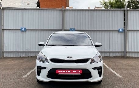 KIA Rio IV, 2018 год, 1 450 000 рублей, 2 фотография