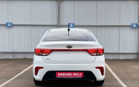 KIA Rio IV, 2018 год, 1 450 000 рублей, 5 фотография