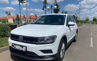 Volkswagen Tiguan II, 2018 год, 2 450 000 рублей, 1 фотография