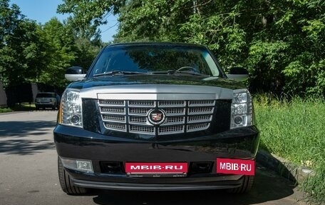 Cadillac Escalade III, 2010 год, 2 300 000 рублей, 2 фотография