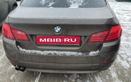 BMW 5 серия, 2011 год, 1 800 000 рублей, 2 фотография