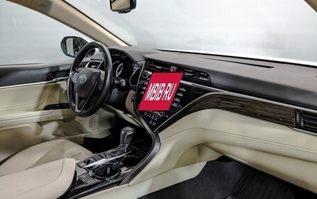 Toyota Camry, 2018 год, 2 775 000 рублей, 12 фотография