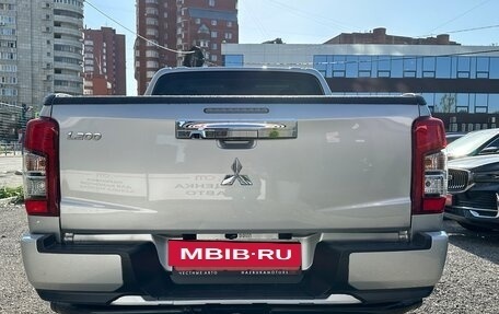 Mitsubishi L200 IV рестайлинг, 2022 год, 3 990 000 рублей, 6 фотография