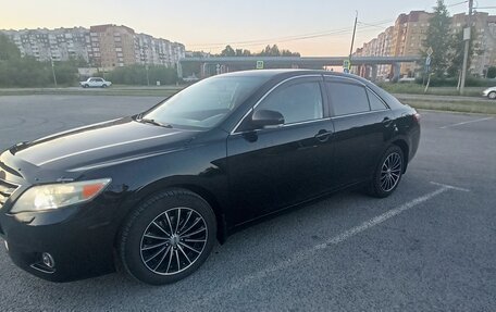 Toyota Camry, 2010 год, 1 350 000 рублей, 2 фотография