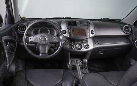 Toyota RAV4, 2011 год, 1 950 000 рублей, 6 фотография