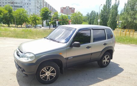 Chevrolet Niva I рестайлинг, 2010 год, 549 000 рублей, 1 фотография