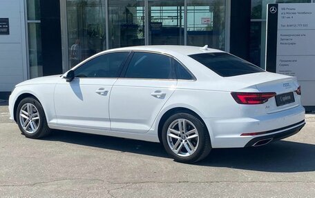 Audi A4, 2019 год, 2 500 000 рублей, 3 фотография