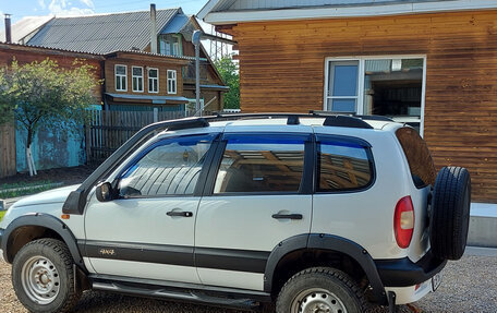 Chevrolet Niva I рестайлинг, 2004 год, 550 000 рублей, 7 фотография