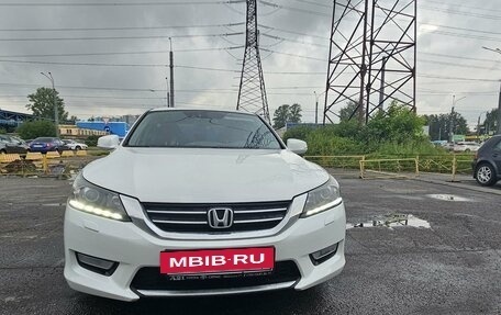 Honda Accord IX рестайлинг, 2013 год, 1 600 000 рублей, 2 фотография