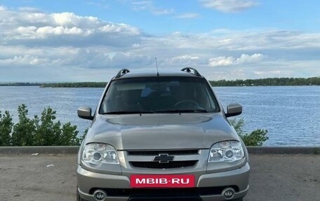 Chevrolet Niva I рестайлинг, 2012 год, 530 000 рублей, 2 фотография