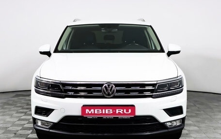 Volkswagen Tiguan II, 2017 год, 2 679 000 рублей, 2 фотография