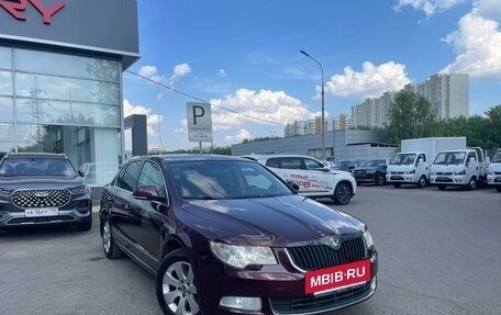 Skoda Superb III рестайлинг, 2009 год, 977 000 рублей, 3 фотография