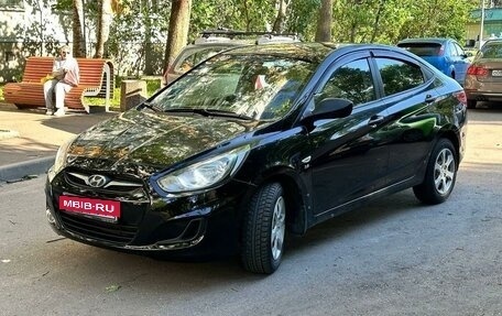 Hyundai Solaris II рестайлинг, 2011 год, 990 000 рублей, 2 фотография