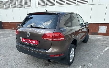 Volkswagen Touareg III, 2011 год, 2 100 000 рублей, 4 фотография