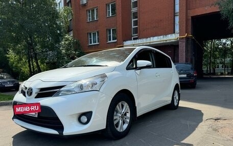 Toyota Verso I, 2014 год, 1 480 000 рублей, 2 фотография