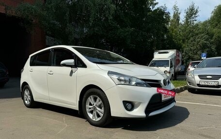 Toyota Verso I, 2014 год, 1 480 000 рублей, 3 фотография