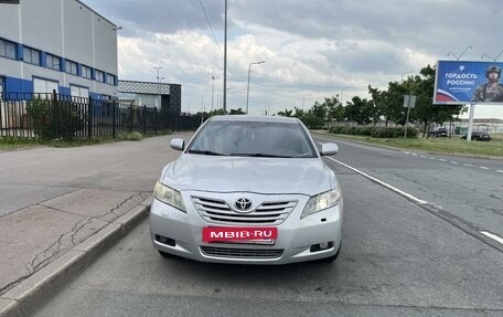 Toyota Camry, 2008 год, 650 000 рублей, 2 фотография