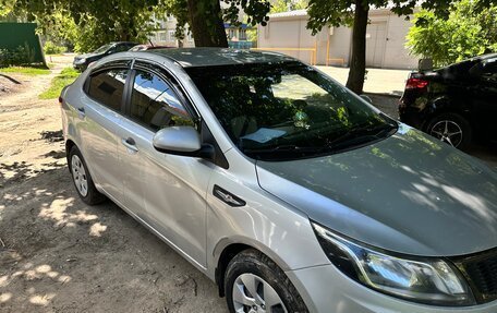 KIA Rio III рестайлинг, 2011 год, 800 000 рублей, 2 фотография