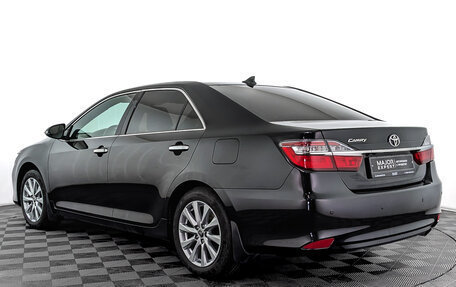 Toyota Camry, 2017 год, 2 385 000 рублей, 7 фотография