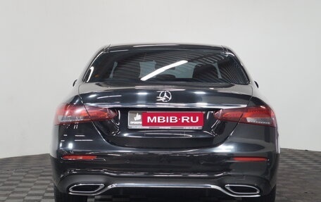 Mercedes-Benz E-Класс, 2022 год, 4 599 000 рублей, 5 фотография