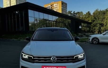Volkswagen Tiguan II, 2019 год, 2 990 000 рублей, 2 фотография