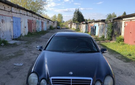 Mercedes-Benz CLK-Класс, 1997 год, 250 000 рублей, 2 фотография