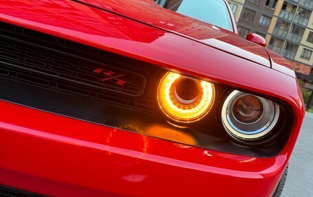 Dodge Challenger III рестайлинг 2, 2022 год, 6 670 000 рублей, 8 фотография