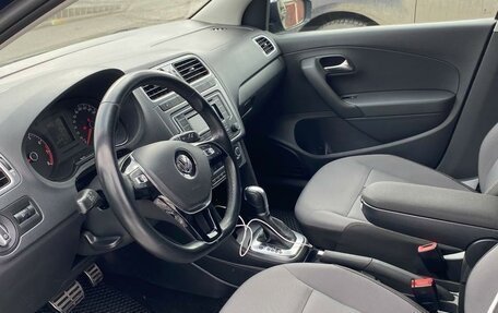 Volkswagen Polo VI (EU Market), 2016 год, 1 350 000 рублей, 5 фотография