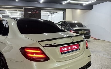 Mercedes-Benz E-Класс, 2017 год, 4 200 000 рублей, 3 фотография