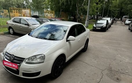 Volkswagen Jetta VI, 2009 год, 785 000 рублей, 2 фотография