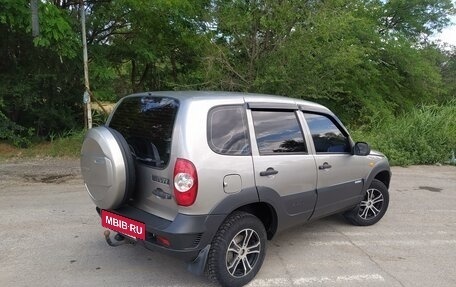 Chevrolet Niva I рестайлинг, 2010 год, 549 000 рублей, 4 фотография