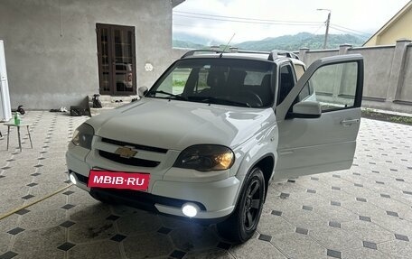 Chevrolet Niva I рестайлинг, 2019 год, 930 000 рублей, 3 фотография